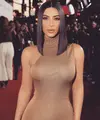 Banyak cara yang dilakukan para selebriti untuk mencapai tingkat ketenaran di publik. Seperti yang dilakukan Kim Kardashian beberapa waktu silam, saat dirinya baru memulai kariernya di industri hiburan seperti sekarang ini. (Instagram/kimkardashian)