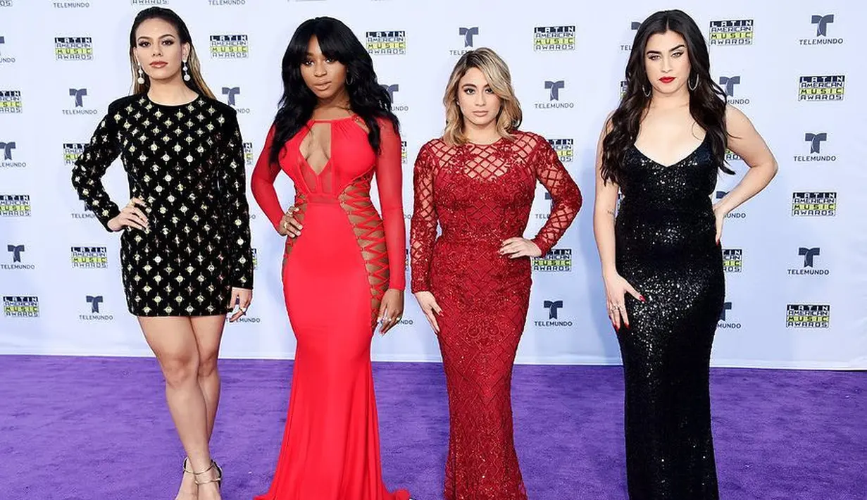 "Camila merasa sedih karea ia merasa mereka hipokrit," ujar seorang sumber. (instagram/fifthharmony)