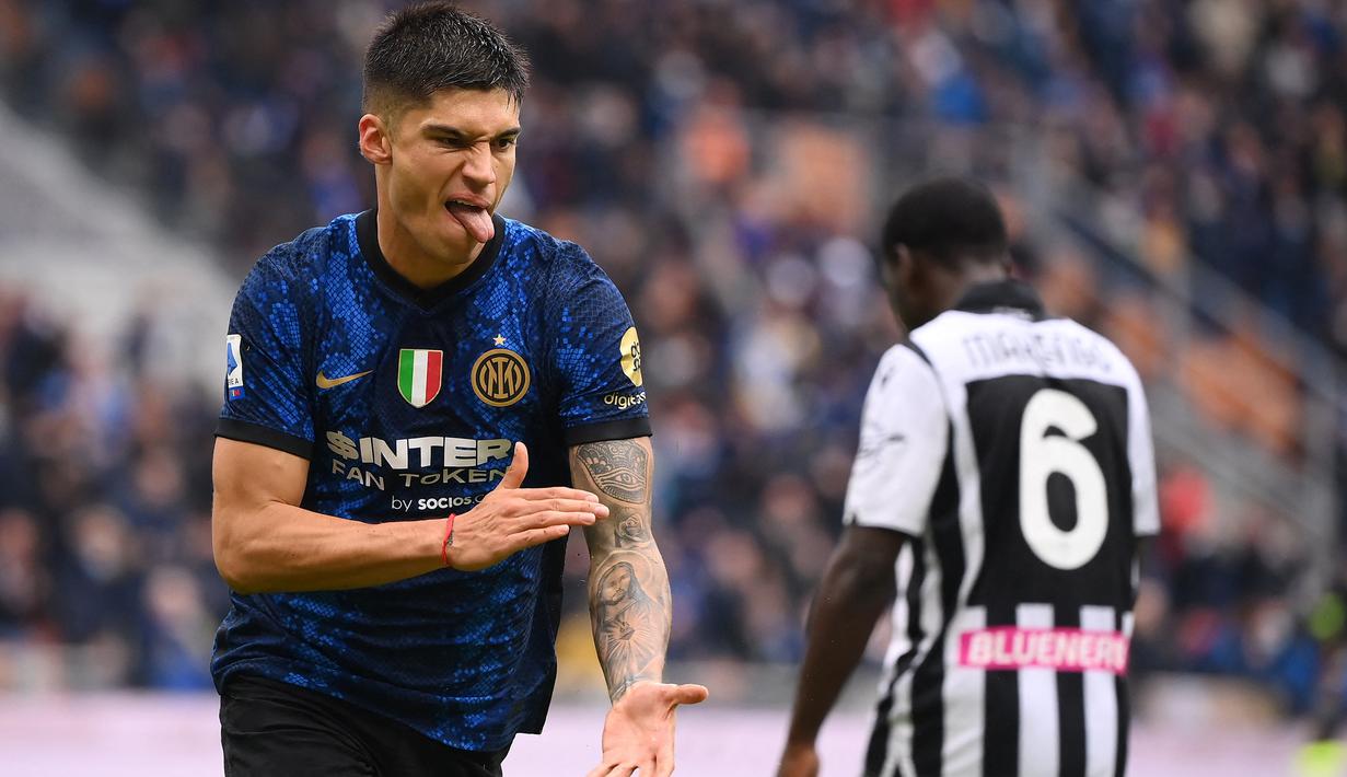 Joaquin Correa. Striker Inter Milan berusia 27 tahun ini dipinjam satu musim dari Lazio dengan opsi dipermanenkan melalui kontrak selama 3 tahun. Ia telah bermain dalam 11 laga bersama Nerazzurri musim ini di semua ajang dengan mencetak 4 gol. (AFP/Marco Bertorello)