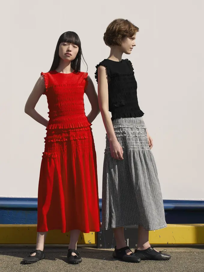 Ketika Romantisisme ala Cecilie Bahnsen Bertemu Filosofi LifeWear UNIQLO