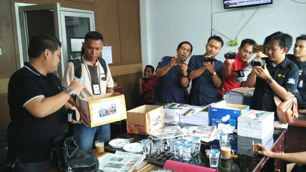 Jurnalis Bengkulu "Ngamen" Galang Dana Kemanusiaan Aceh