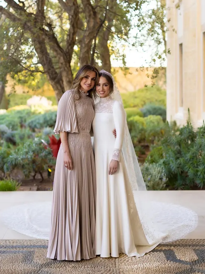 Putri Iman dari Yordania Hamil Anak Pertama, Ratu Rania Bakal Punya Cucu Lagi