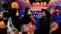 Pada WEF Chapter 1 ini, NIEC mengusung tema Let Your Dream to Study Abroad Haunt You dengan dekorasi Halloween yang menggambarkan keinginan kuat dari anak-anak Indonesia untuk mengemban pendidikan hingga ke luar negeri.