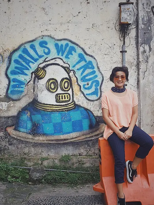 (Instagram/nirinazubir_)