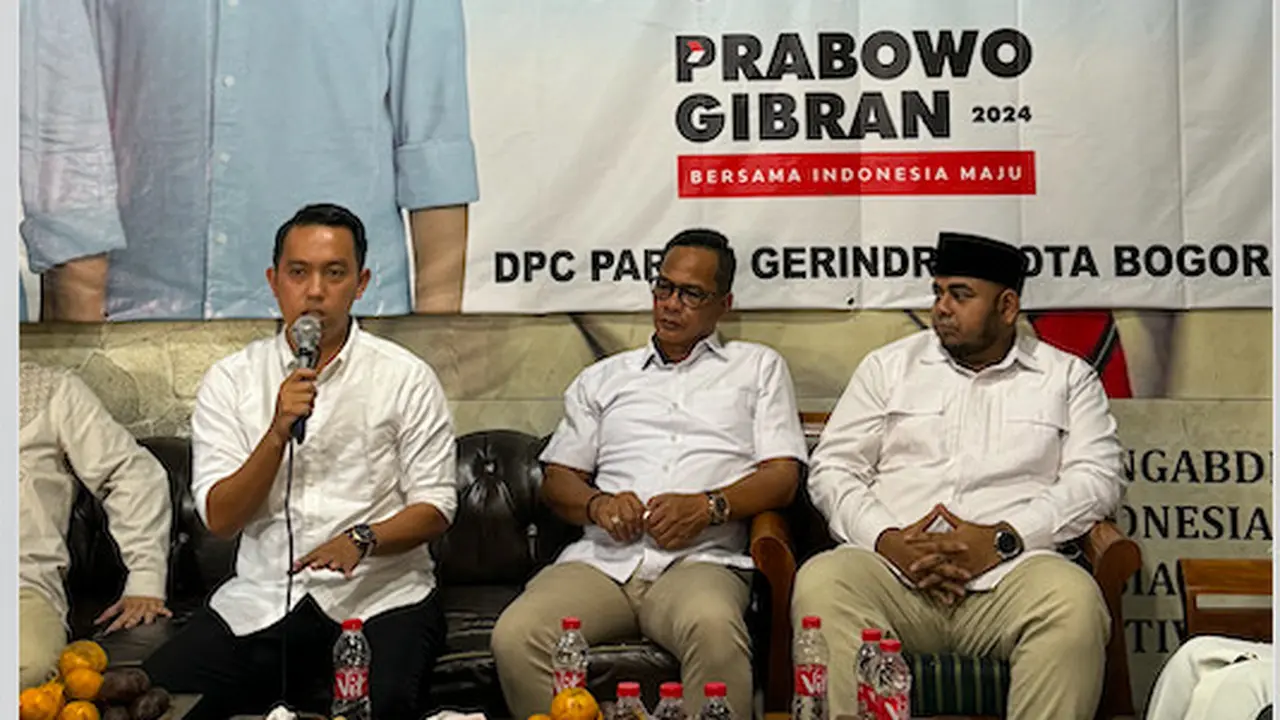 Bakal calon Wali Kota Bogor Sendi Fardiansyah menghadiri undangan Halal bihalal yang digelar Partai Gerindra di Kantor Sekretariat Gerindra Bogor, Senin, 15 April 2024.