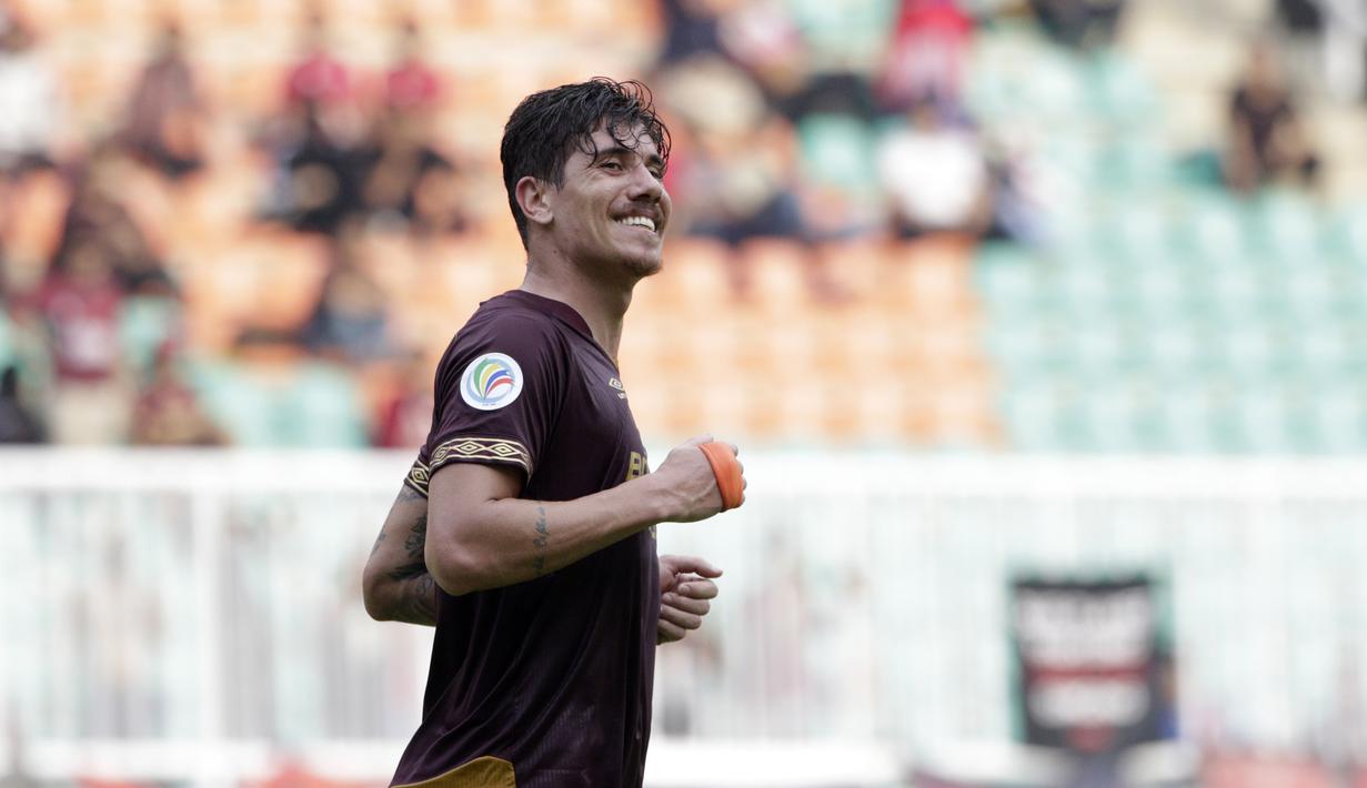 Striker PSM Makassar, Giancarlo Rodrigues, merayakan gol yang dicetaknya ke gawang Lalenok United pada laga Piala AFC di Stadion Pakansari, Bogor, Jawa Barat, Rabu (29/1/2020). PSM menang 3-1 atas Lalenok United. (Bola.com/M Iqbal Ichsan)
