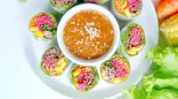 Salad Roll, menu favorit para konsumen Serasa Salad Bar. (dok. Instagram @se.rasa/ https://www.instagram.com/p/CK8rvs4Da-t/?igshid=o873j7gfwqjm/ Dinda Rizky)
