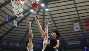 Duel Indonesian Basketball League (IBL) 2026 antara Satria Muda Pertamina Bandung vs Bogor Hornbills. (Bola.com/Erwin Snaz)