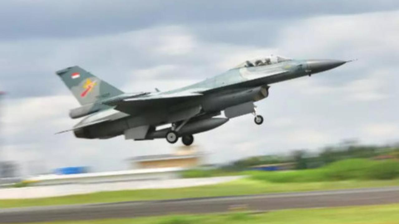 pesawat jet tempur tni