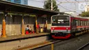 Sebelumnya, Menteri Badan Usaha Milik Negara (BUMN) Erick Thohir menyampaikan informasi terkait rencana penutupan Stasiun Karet untuk penumpang KRL bagian dari efisiensi pengembangan ekosistem tranportasi. (Liputan6.com/Herman Zakharia)