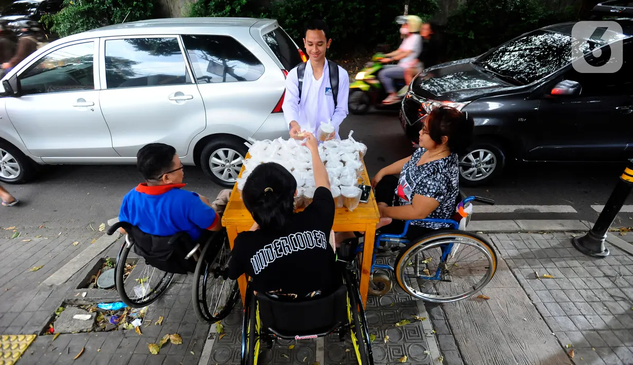 Pendanaannya berasal dari para donatur dan penjualan hasil produksi mereka. (merdeka.com/Arie Basuki)
