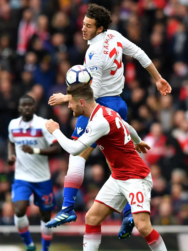Aubameyang Dua Gol, Arsenal Menang Telak atas Stoke City