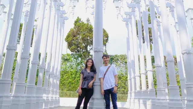 Ingat Somat 'Eneng dan Kaos Kaki Ajaib'? Ini 6 Potret Terbarunya Bareng Kekasih