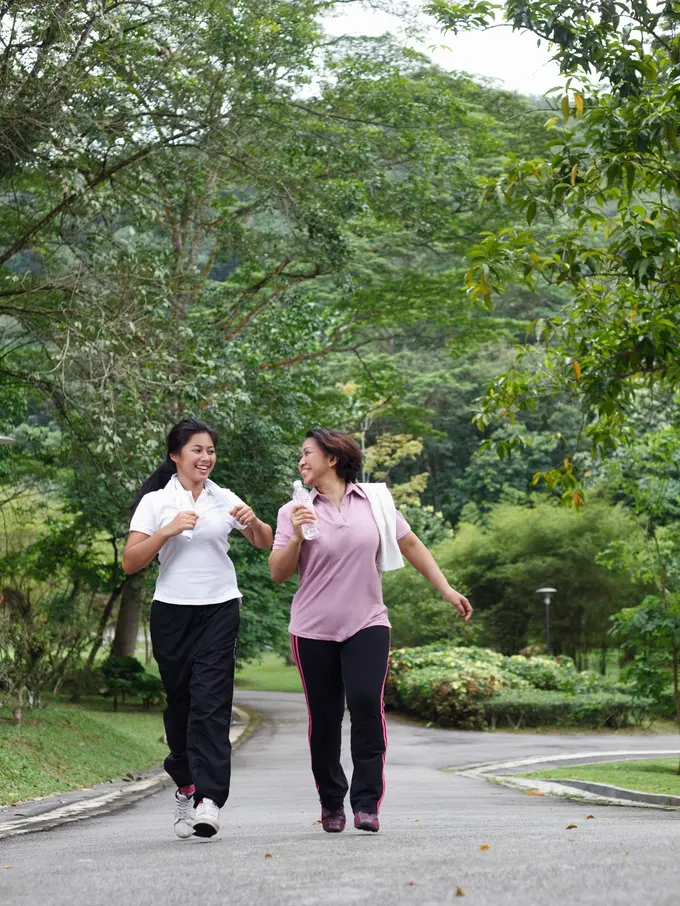 Risiko Osteoporosis Meningkat Rata-rata 20% Setiap 10 Tahun Penambahan Usia. Dok. Anlene