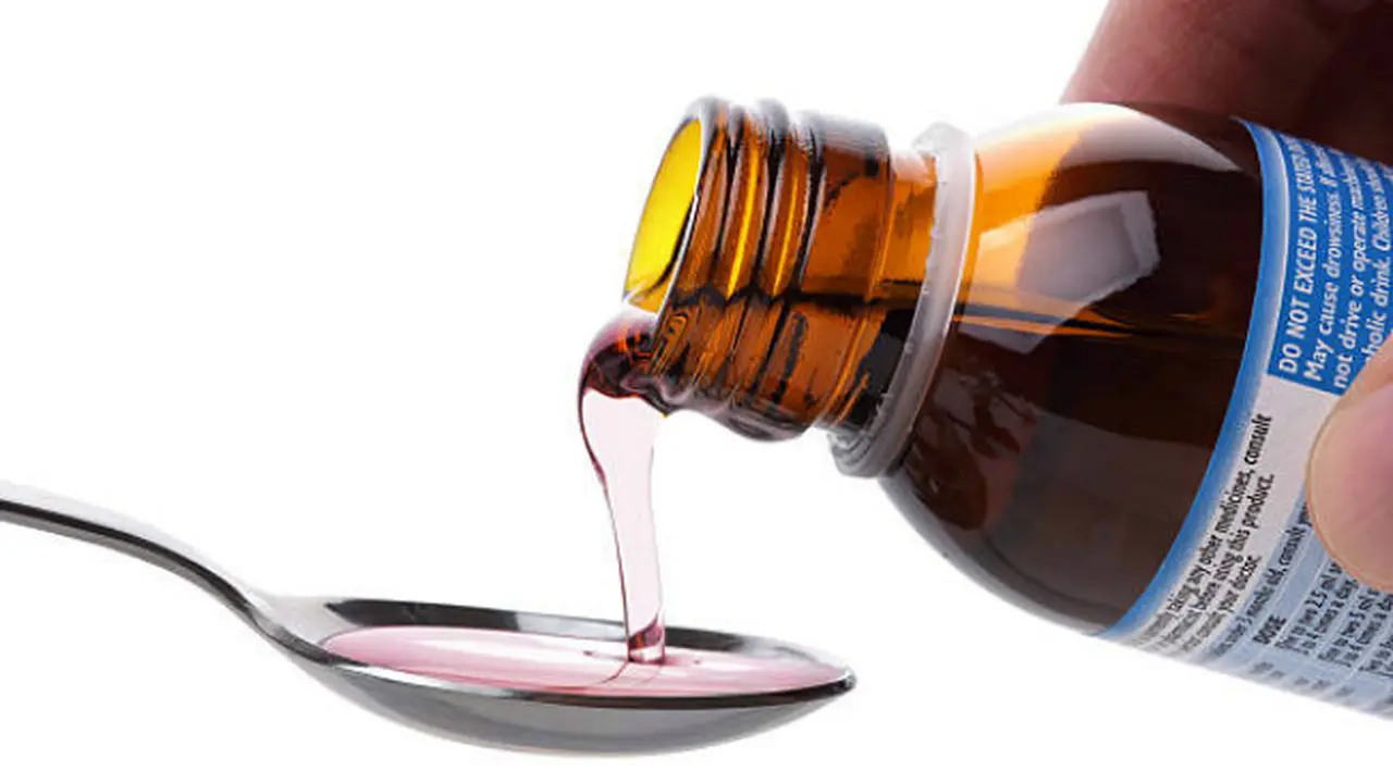 Ilustrasi obat batuk sirup (iStockphoto via Google Images)