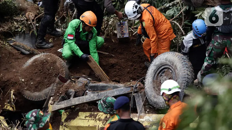 Tim Gabungan Terus Lakukan Pencarian Korban Gempa Cianjur