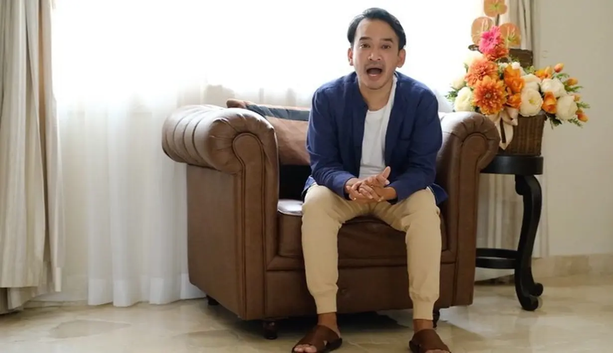 "Kalo pak Subekti ini pertama kali ngajarin untuk main sinetron dan ngasih kepercayaan saya di mana waktu itu kan bintangnya tu langsung diajak main. Saya langsung lawan mainnya Lydia Kandou, sama Meriam Belina. Jadi om Bekti ini yang ngasih kepercayaan sama saya," ujarnya. (Instagram/ruben_onsu)