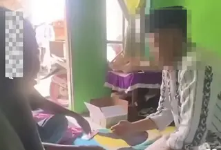 Pernikahan di Malang, mempelai pria ternyata juga perempuan (Foto: Tangkapan Layar)