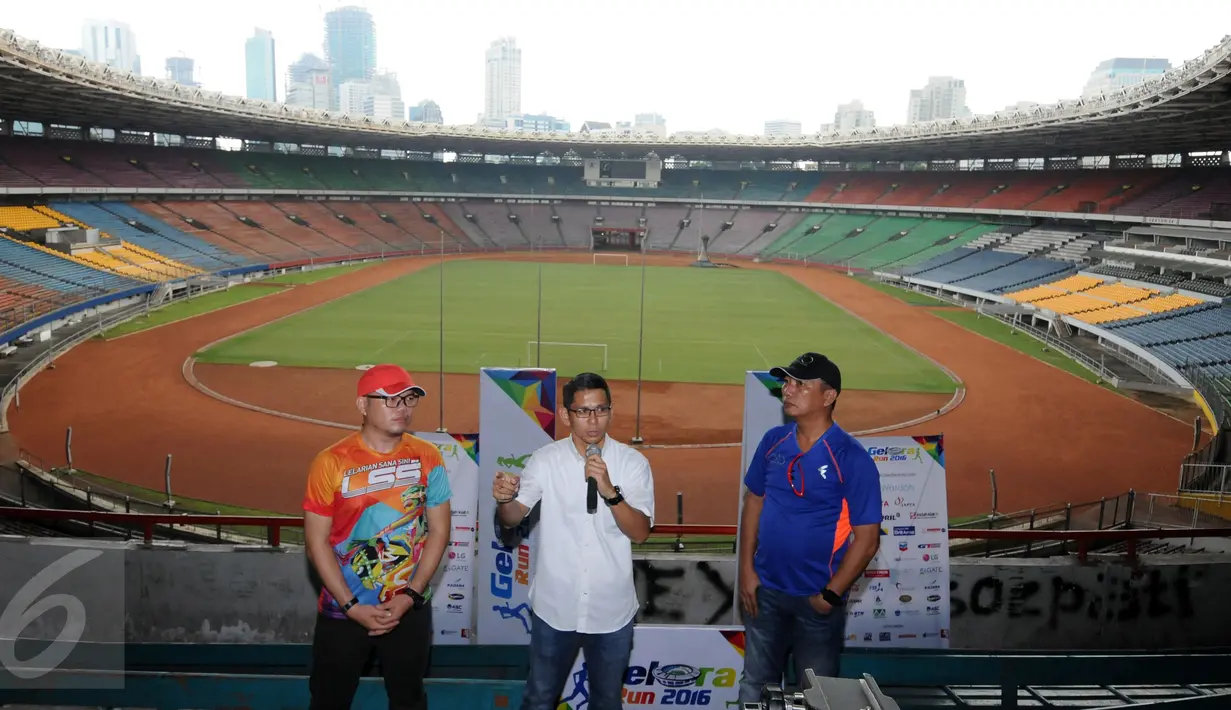 Perwakilan komunitas pelari memberi keterangan terkait kesiapan mengikuti Gelora Run 2016 di Stadion GBK Jakarta, Rabu (18/5/2016). Rencananya, Gelora Run 2016 digelar pada Minggu (22/6) dan diikuti sekitar 1500 peserta. (Liputan6.com/Helmi Fithriansyah)