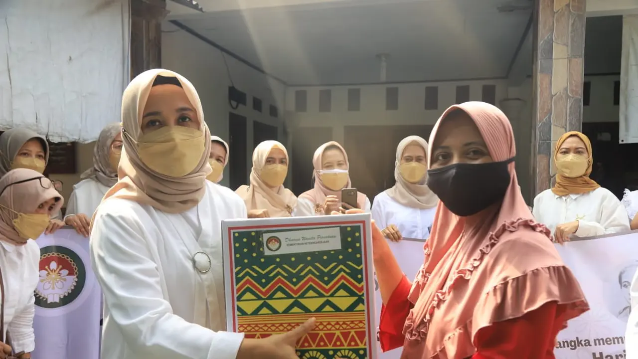 DWP Kemnaker Gelar Bakti Sosial Peringati Hari Kartini di Serang (Istimewa)