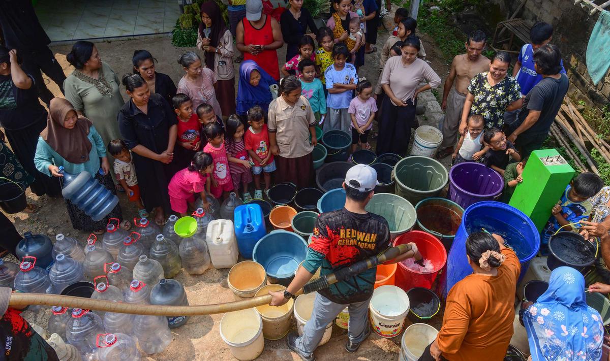 Kekeringan Meluas Ribuan Warga Bogor Kesulitan Air Bersih