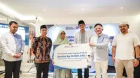 Pendiri Yayasan Indonesia Setara (YIS), Sandiaga Uno secara resmi meluncurkan program SI IKLAS (Sahabat Infaq Naik Kelas) di Aula At-Taqwa Sriwijaya, Kebayoran Baru, Jakarta Selatan pada Sabtu (8/3/2025). (Tim News).