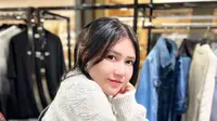 (Sumber: Instagram @viavallen)