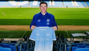 Elliot Anderson Bantah Pernah Ingin Jadi Pemain MU