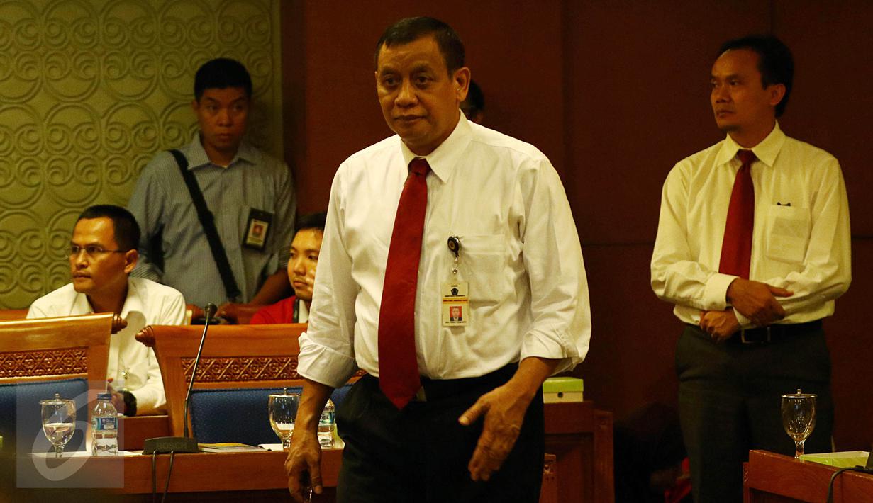 Dirjen Pajak, Sigit Priadi Pramudito saat menghadiri rapat dengan Pansus Pelindo II DPR RI, Jakarta, Senin (16/11/2015). Pansus Pelindo II kembali memanggil pihak-pihak yang diduga berkaitan dengan pengadaan mobile crane. (Liputan6.com/Johan Tallo)