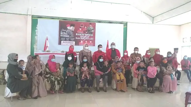 PDI Perjuangan Sumsel Rayakan Bulan Bung Karno dengan Aksi Sosial