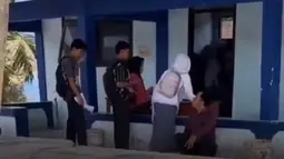 Guru di Subang Diduga Rekam Area Sensitif Siswi