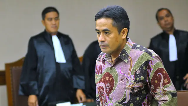  Pengadilan Negeri Jakarta Pusat telah menjadi saksi biksu akan nasib Dasep Ahmadi, Direktur PT Sarimas Ahmadi Pratama. Pria yang dikenal sebagai pembuat mobil listrik ini pada Oktober 2013, akan segera berada di balik jeruji selama 7 tahun. 