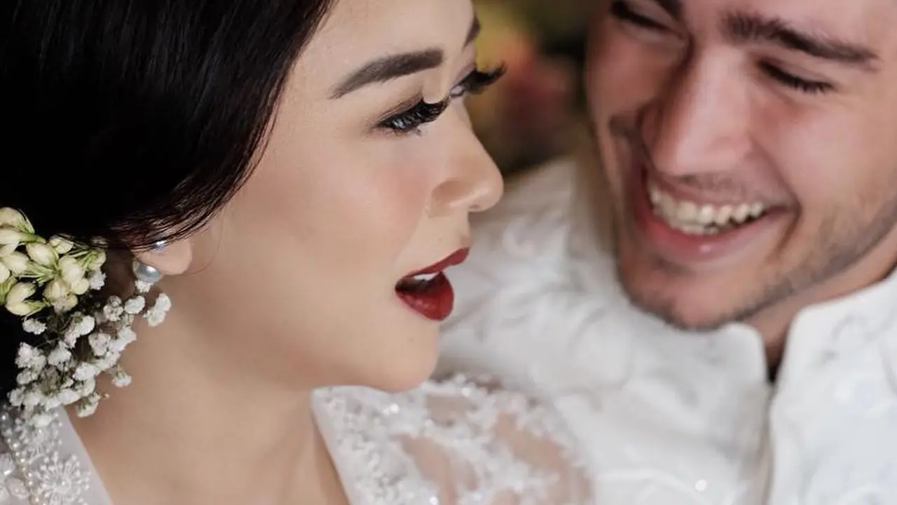 [Fimela] Aura Kasih - Eryck Amaral