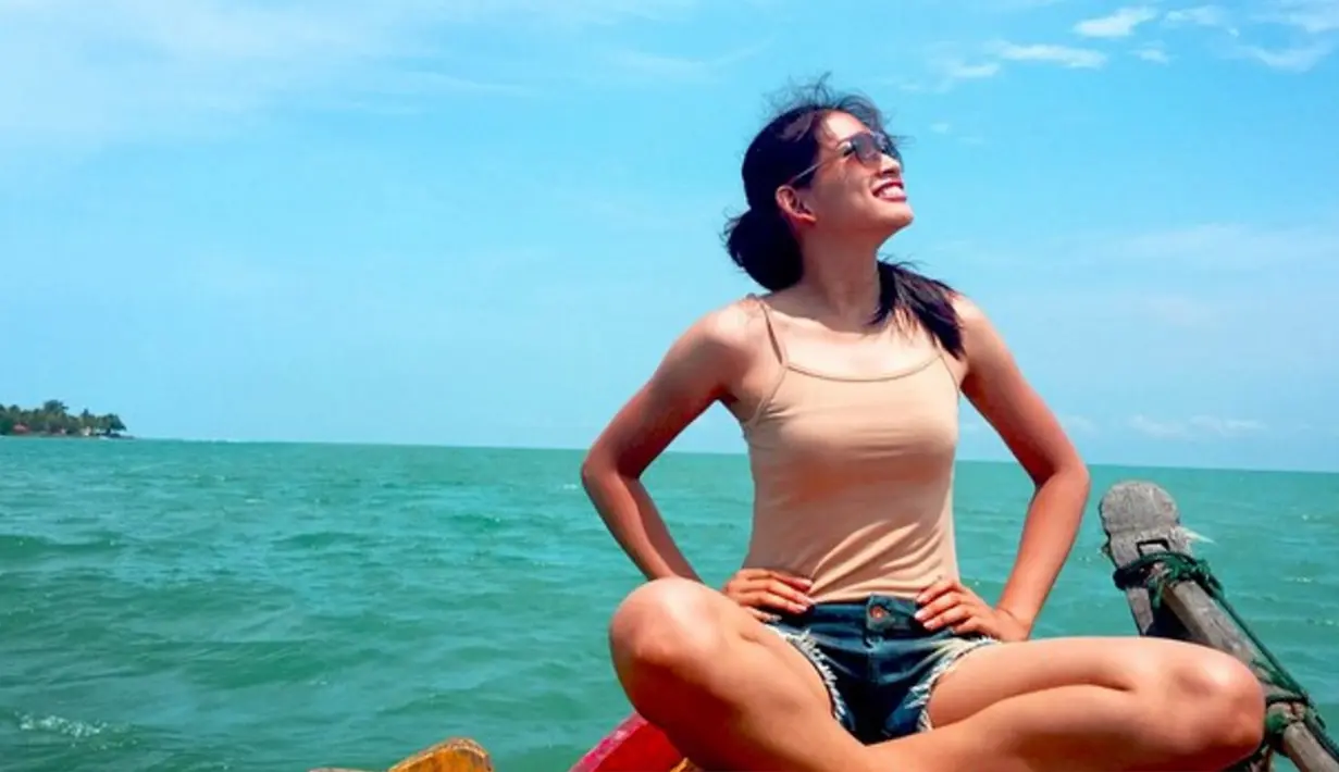 Selain aktif di dunia model, Anindya Kusuma Putri pernah terjun ke dunia hiburan dengan membawakan acara Jejak Petualang. (Instagram)