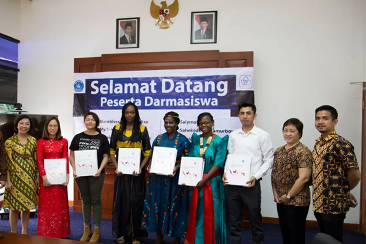 President University Sambut Enam Penerima Beasiswa Darmasiswa