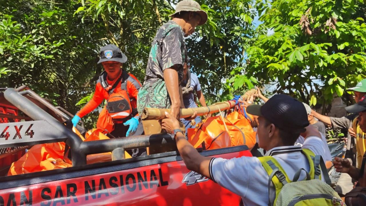 Sempat Hilang Terseret Arus, Pasutri Ditemukan Meninggal Dunia saat Menjala Ikan di Sungai Buakkang
