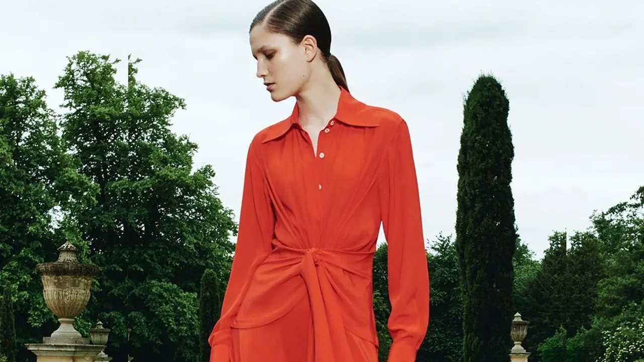 Koleksi Pakaian Victoria Beckham Edisi Valentine/Instagram @victoriabeckham