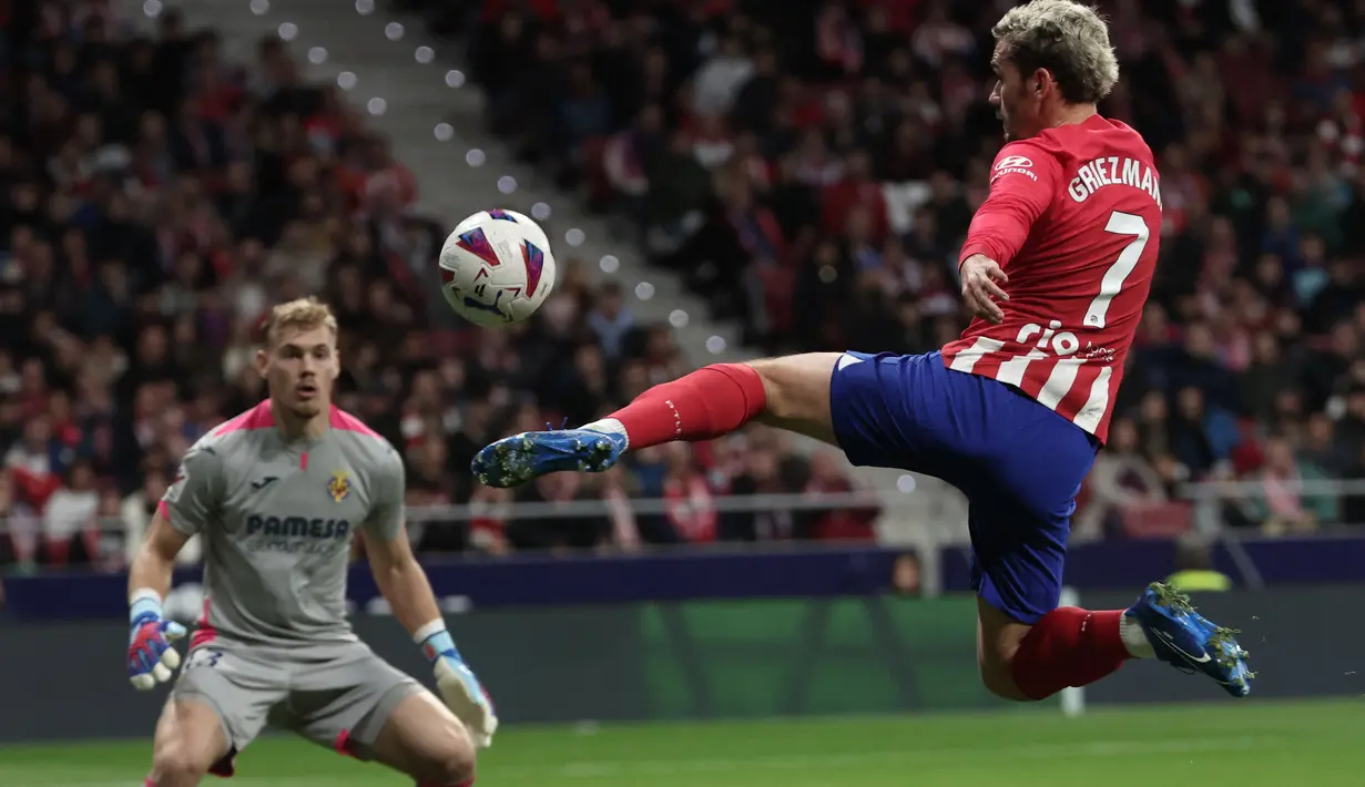 Antoine Griezmann dan Samuel Lino mencetak gol di akhir babak kedua. (Thomas COEX / AFP)