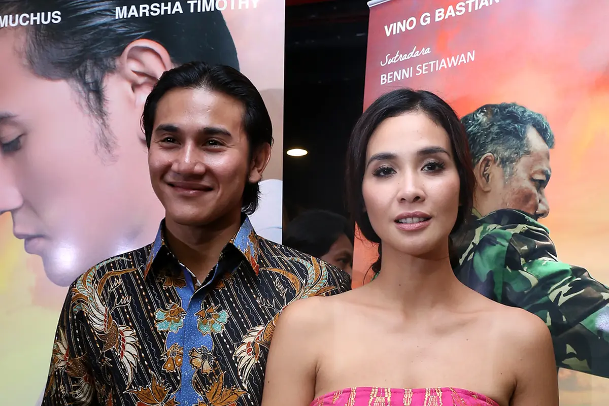 [Bintang] Marsha Timothy dan Vino G. Bastian