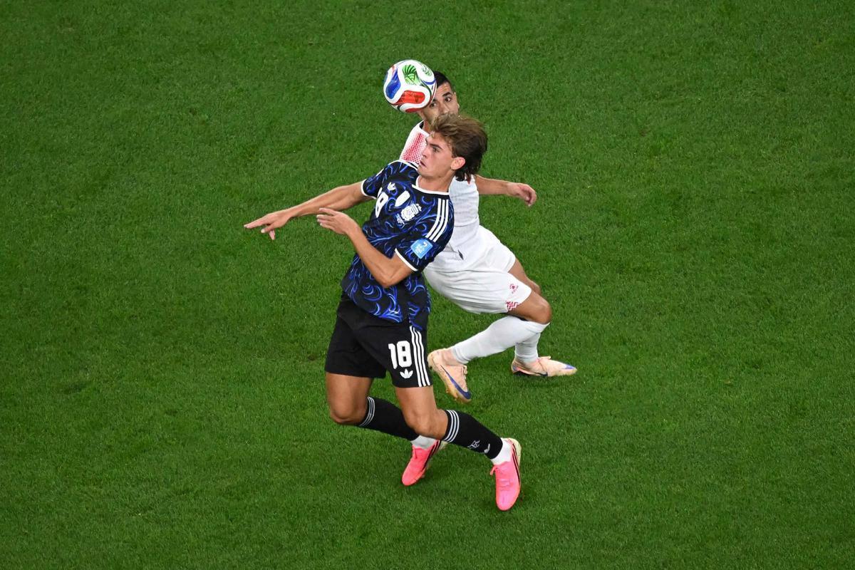FOTO: Messi Cetak Gol Argentina Taklukkan Yordania