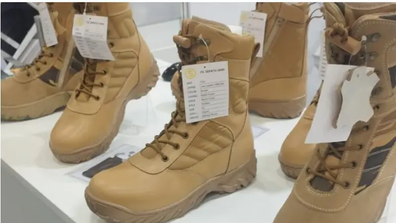 CV Sepatu SANI dari Jawa Timur, Indonesia, hadir di Land Forces International Defence Exposition 2024', pameran militer Australia. (Koleksi Pribadi)