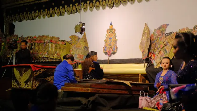 Mengukir Identitas Bangsa Melalui Nilai-Nilai Budaya