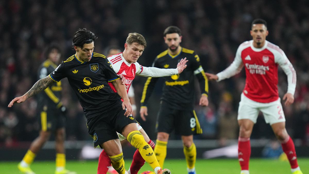 Arsenal vs Man Utd: Setan Merah Menang Dramatis 3-2 di Emirates