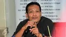 Tokoh Jaringan Islam Liberal Ulil Abshar Abdalla ikuti diskusi bertajuk 'LGBT, Beda Tapi Nyata' di Cikini, Jakarta,(20/2). LGBT merupakan bagian dari kelompok sosial dan warga negara Indonesia yang tidak boleh didiskriminasi. (Liputan6.com/Yoppy Renato)