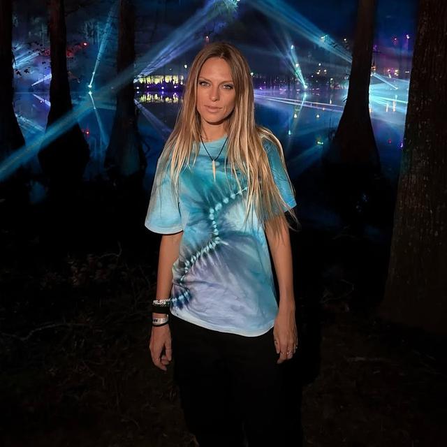 Nora En Pure
