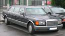 Mercedes-Benz 500SEL W126 menjadi mobil presiden di era pemerintahan Soeharto. Mobil dengan julukan 'Mercy Eagle' ini dibekali kaca dan body anti peluru, anti bom, dan anti granat untuk melindungi bapak presiden. Mesinnya berkapasitas 5.000cc V8 yang mampu melesatkan mobil ini hingga kecepatan 220 km/h. (Source: liputan6.com)
