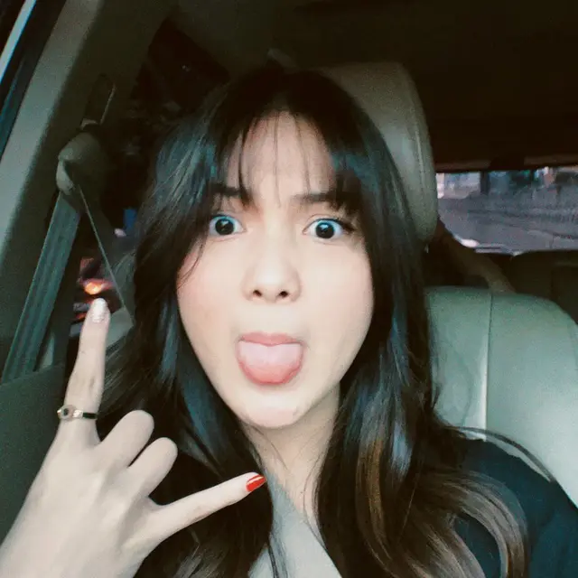 6 Potret Aisyah Aqilah dengan Gaya Rambut Baru Berponi, Dipuji Ansellma Putri