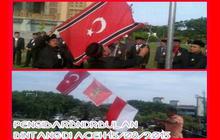 Anggota DPRK kibarkan bendera bintang bulan di Lhokseumawe