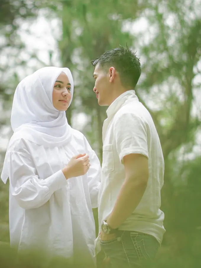 Potret Prewedding Citra Kirana dan Rezky Aditya di Alam (sumber: instagram/abudherypastrana)