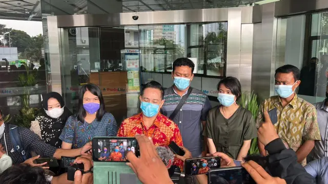 Kantor perusahaan asuransi PT Panin Dai-ichi Life didatangi nasabahya (Istimewa)